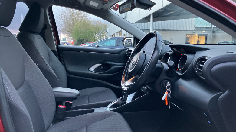 Toyota Yaris 1.5 Hybrid Design 5dr CVT Hybrid Hatchback